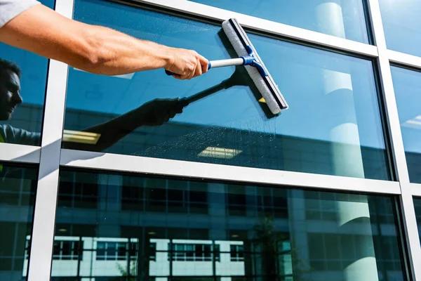 Glass and window cleaning for spotless and elegant spaces